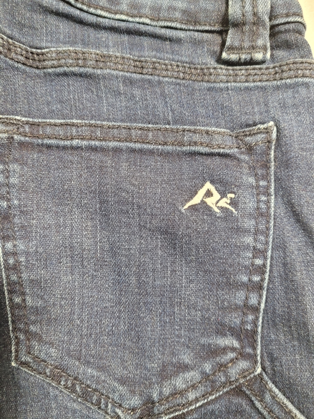 Women's Straight Jeans in Dark Blue - Picture 4 of 4